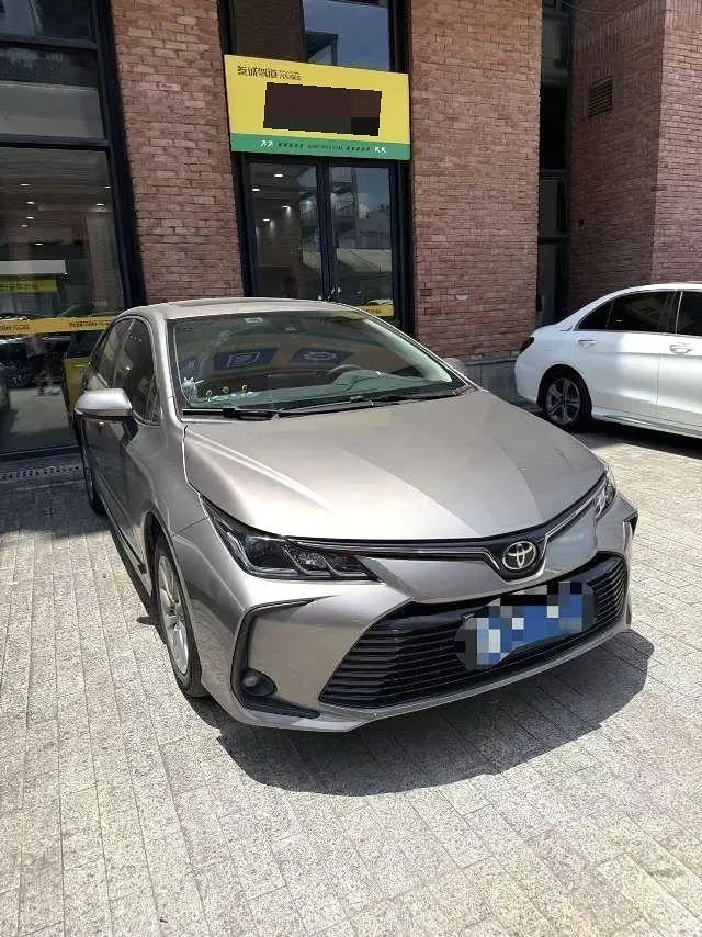 Toyota 2023 corolla 1.2T stepless elite version of automatic gear 2