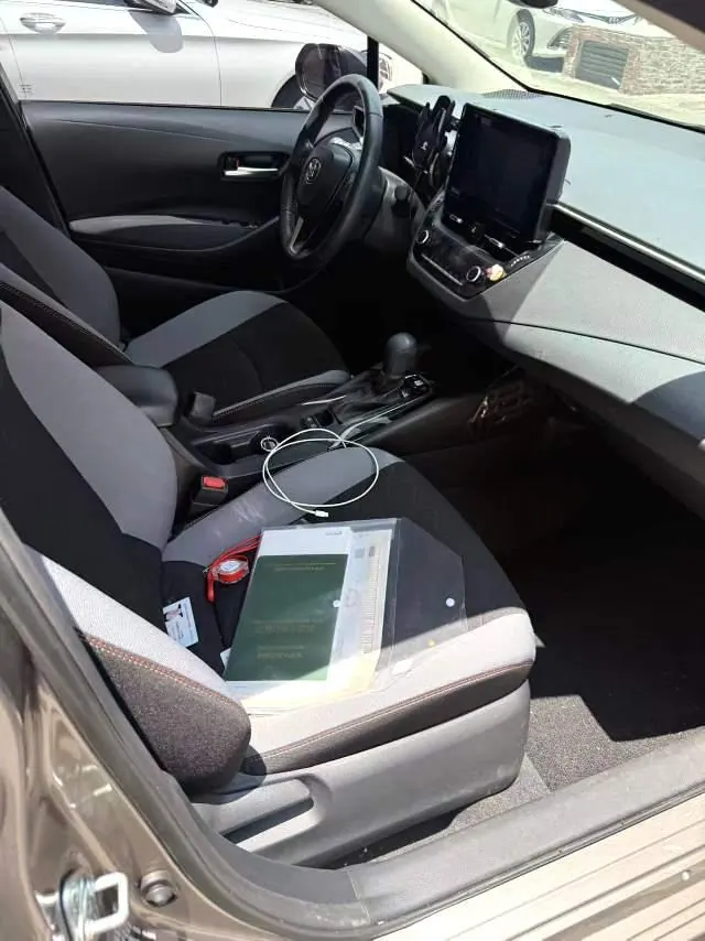 Toyota 2023 corolla 1.2T stepless elite version of automatic gear 3