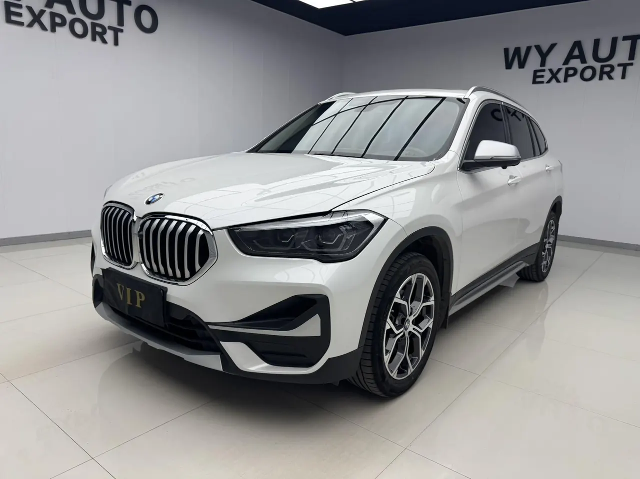 BMW 2022 X1 sDrive20Li 1.5T fashion automatic gear - View 1