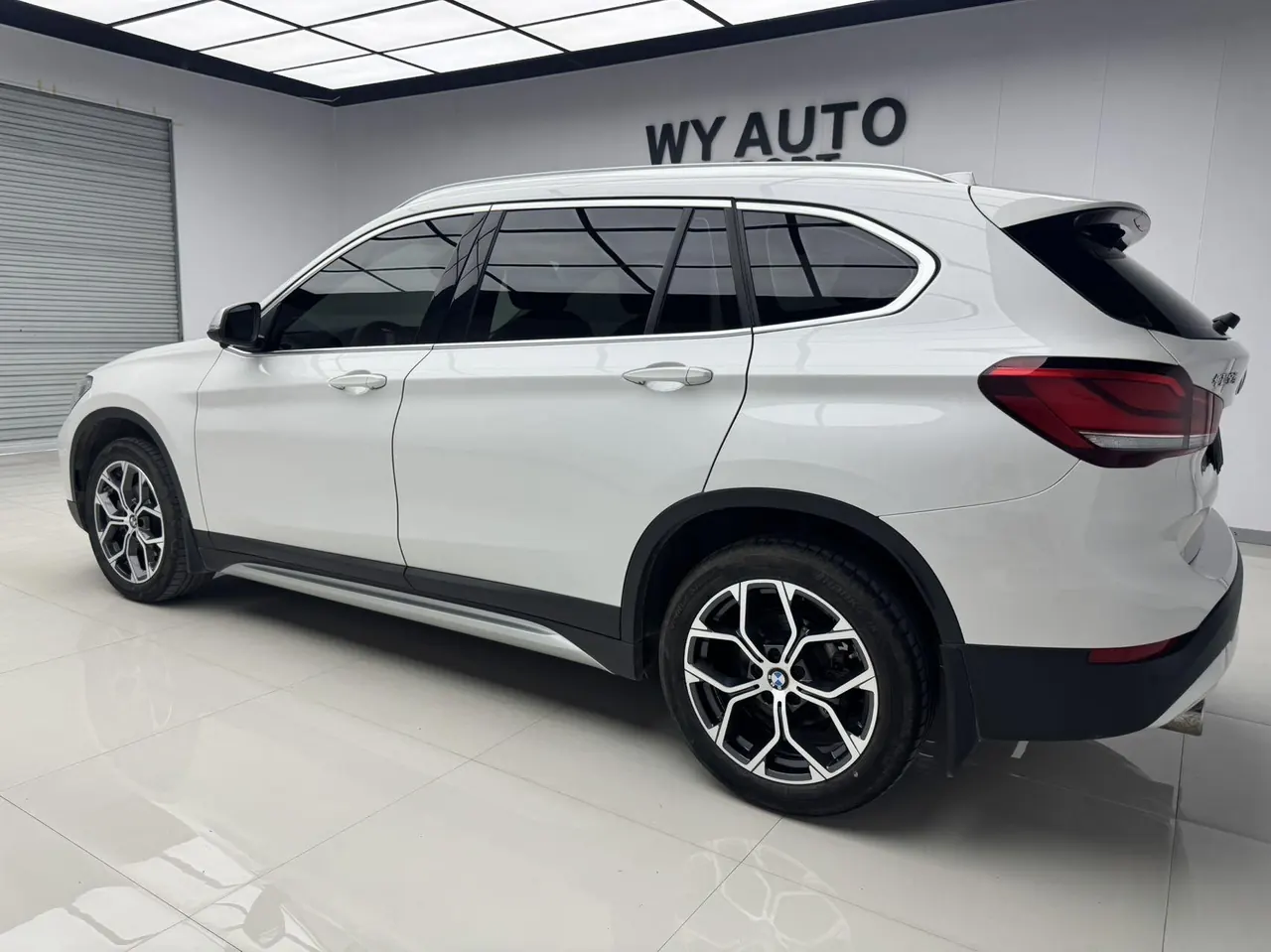 BMW 2022 X1 sDrive20Li 1.5T fashion automatic gear 3
