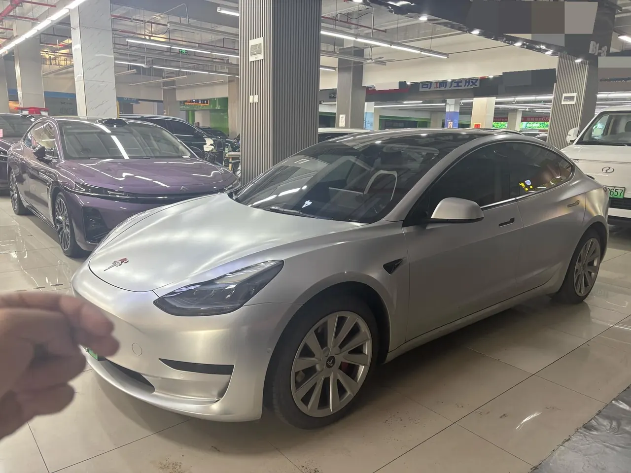 Tesla 2022 Model 3 rear-wheel drive version of automatic transmission - View 1