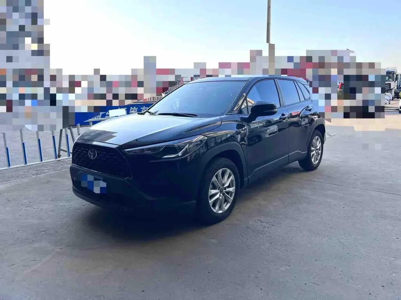 Открыть галерею: Toyota 2024 Corolla Ruiyuan Dual Engine 2.0 Stepless Intelligent Electric Hybrid Pioneer Edition Automatic Gear