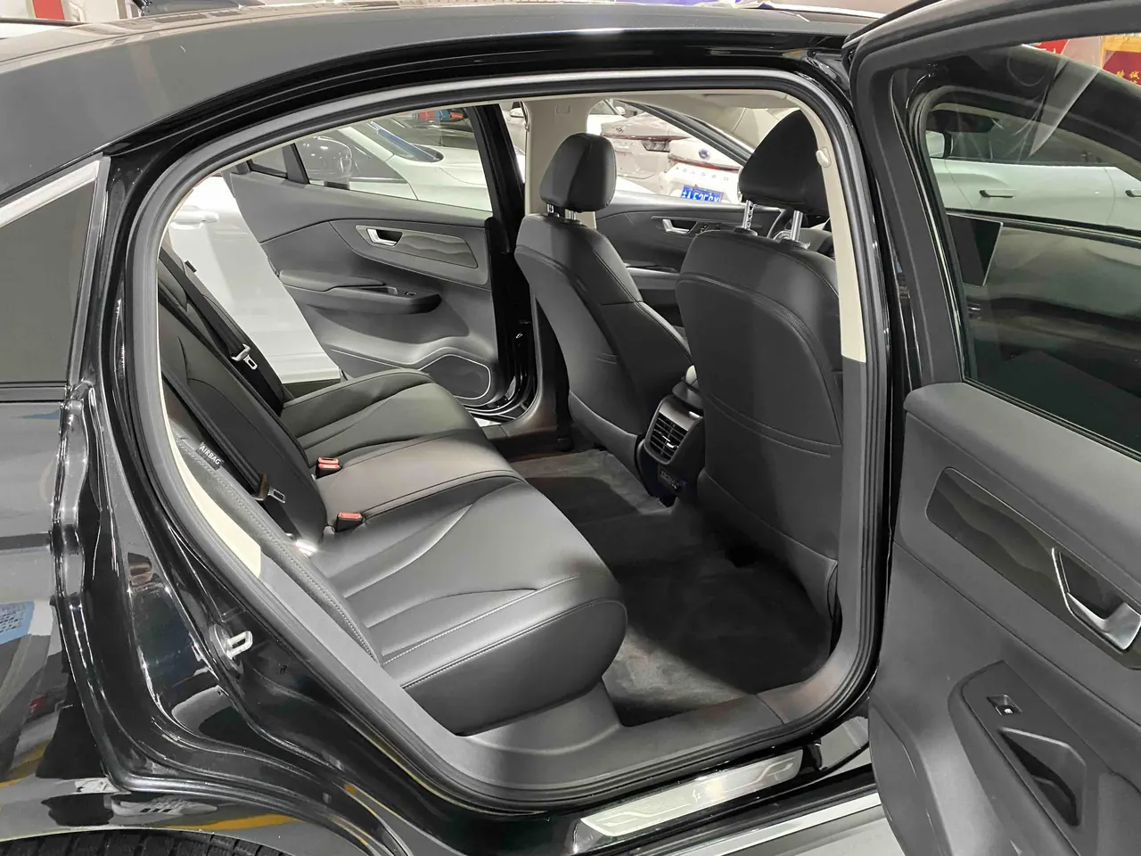 HongQi 2023 E-QM5 E-QM5 PLUS automatic gear 8