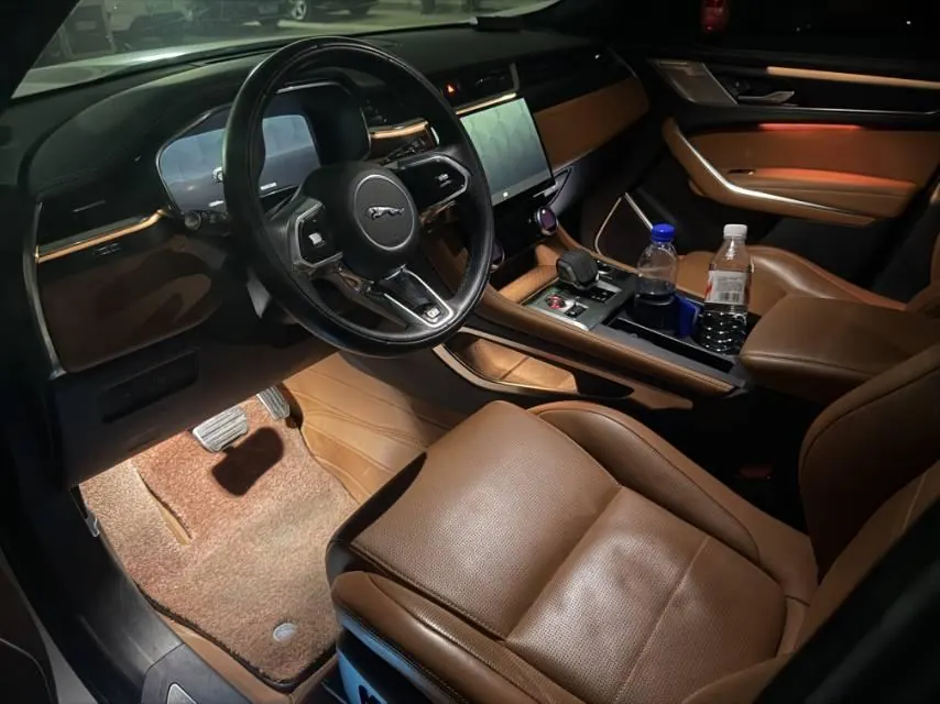 Jaguar F-PACE (Imported) 2023 F-PACE 48V 3.0T P400 SPORT Automatic Gear 5