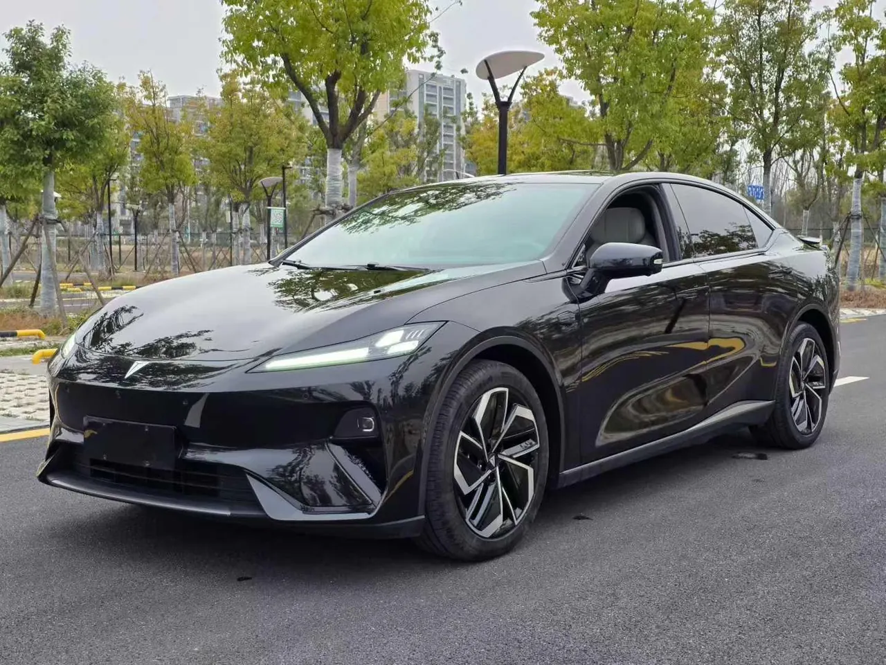 Open image lightbox: ChangAn Deepal 2026 L 07 240Max Huawei Gankun Zhijia ADS SE Edition Automatic Gear