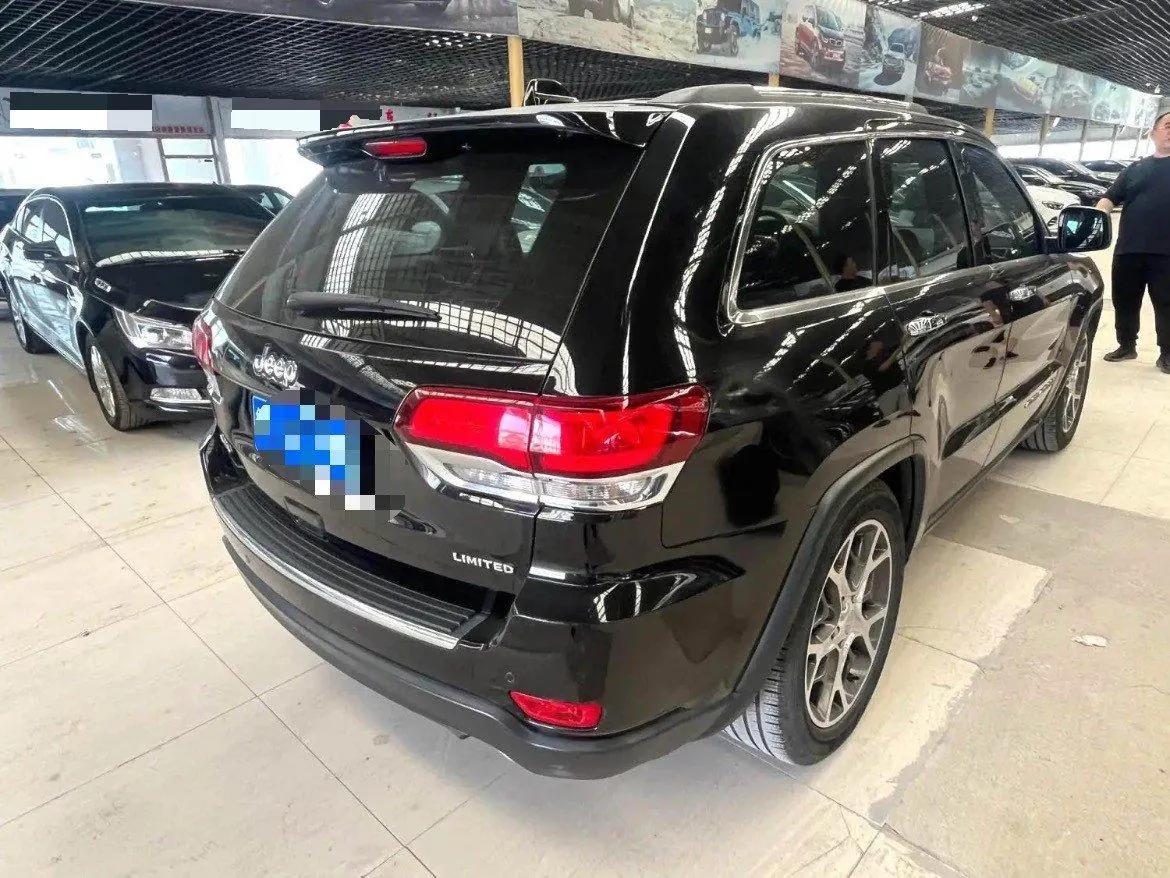 Jeep Grand Cherokee (Imported) 2020 Grand Cherokee 3.0 Elite Navigation Edition Automatic Gear 4