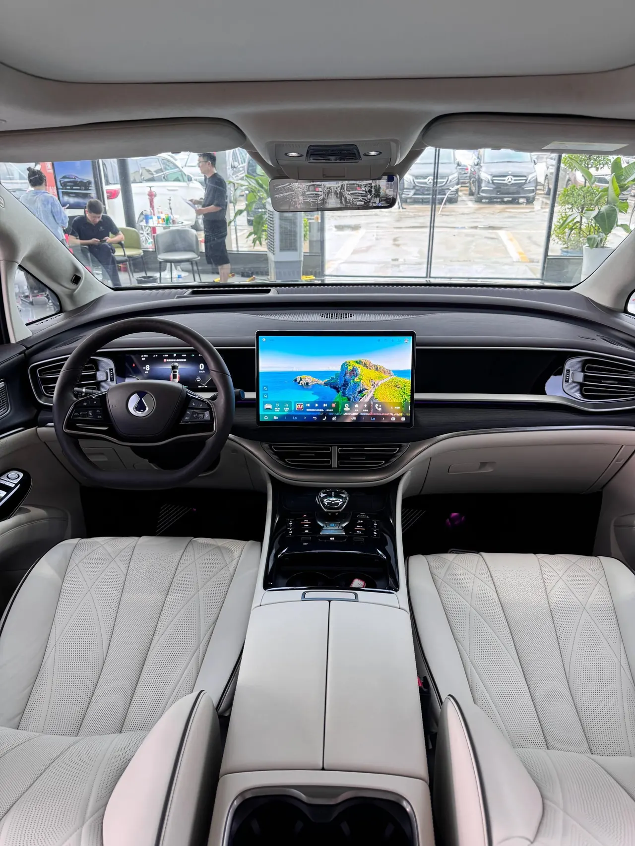 Denza 2024 Denza D9 DM-i 1.5T stepless 980 four-wheel drive flagship automatic gear 4