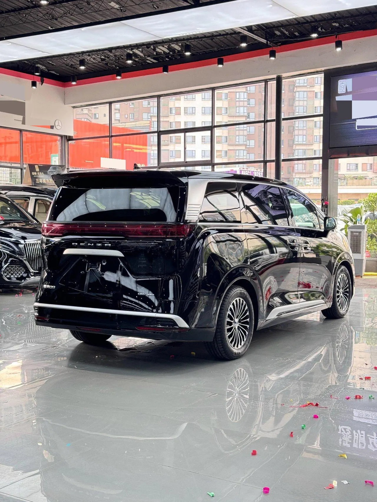 Denza 2024 Denza D9 DM-i 1.5T stepless 980 four-wheel drive flagship automatic gear 8