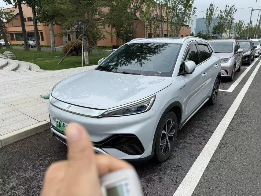 Open image lightbox: BYD Yuan PLUS 2022 Yuan PLUS 430KM Honorable Automatic Gear