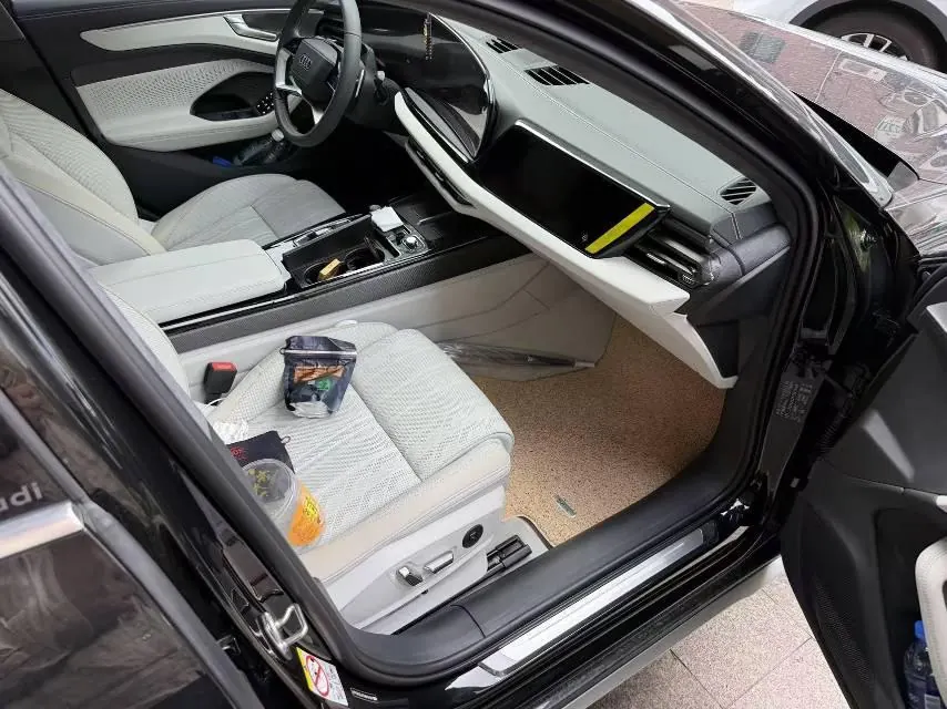 Audi 2026 A6L 2.0T Quattro Enjoy Elegant Automatic Gear 6
