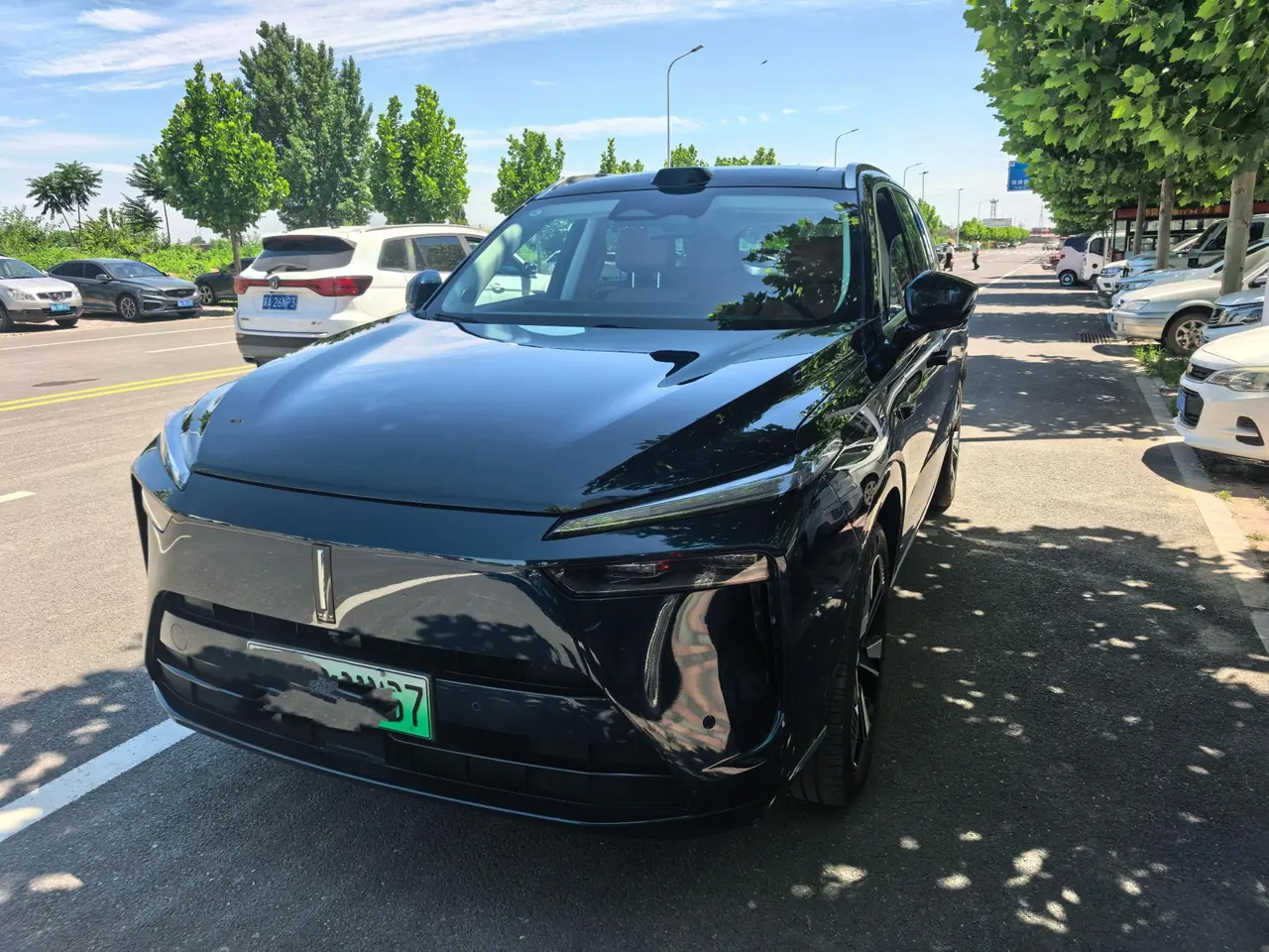 Open image lightbox: WEY 2025 Blue Mountain DHT 1.5T Four-wheel Drive Smart Driving Max Automatic Gear