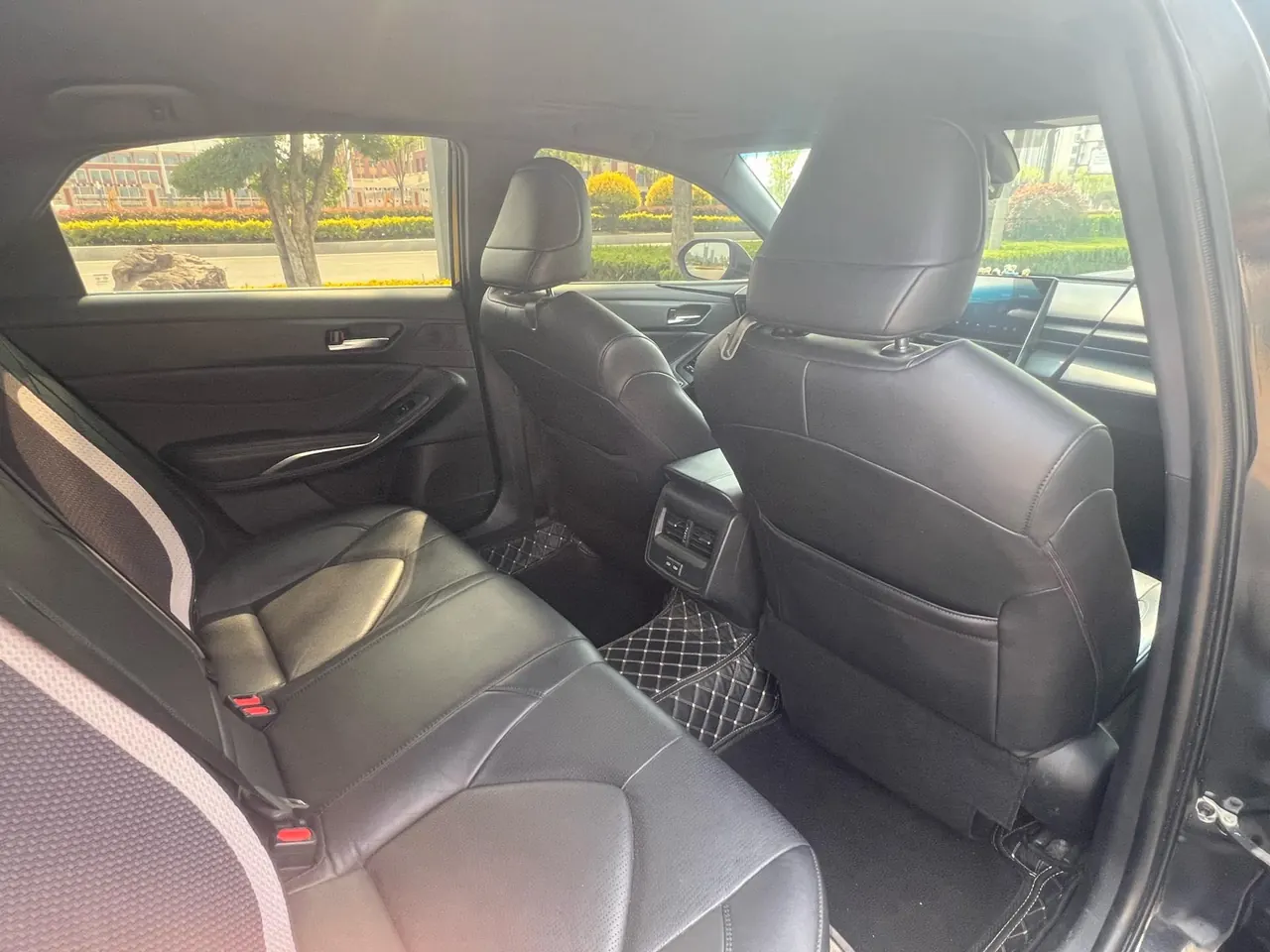 Toyota 2022 Asian Dragon 2.5 Deluxe Edition Automatic 6