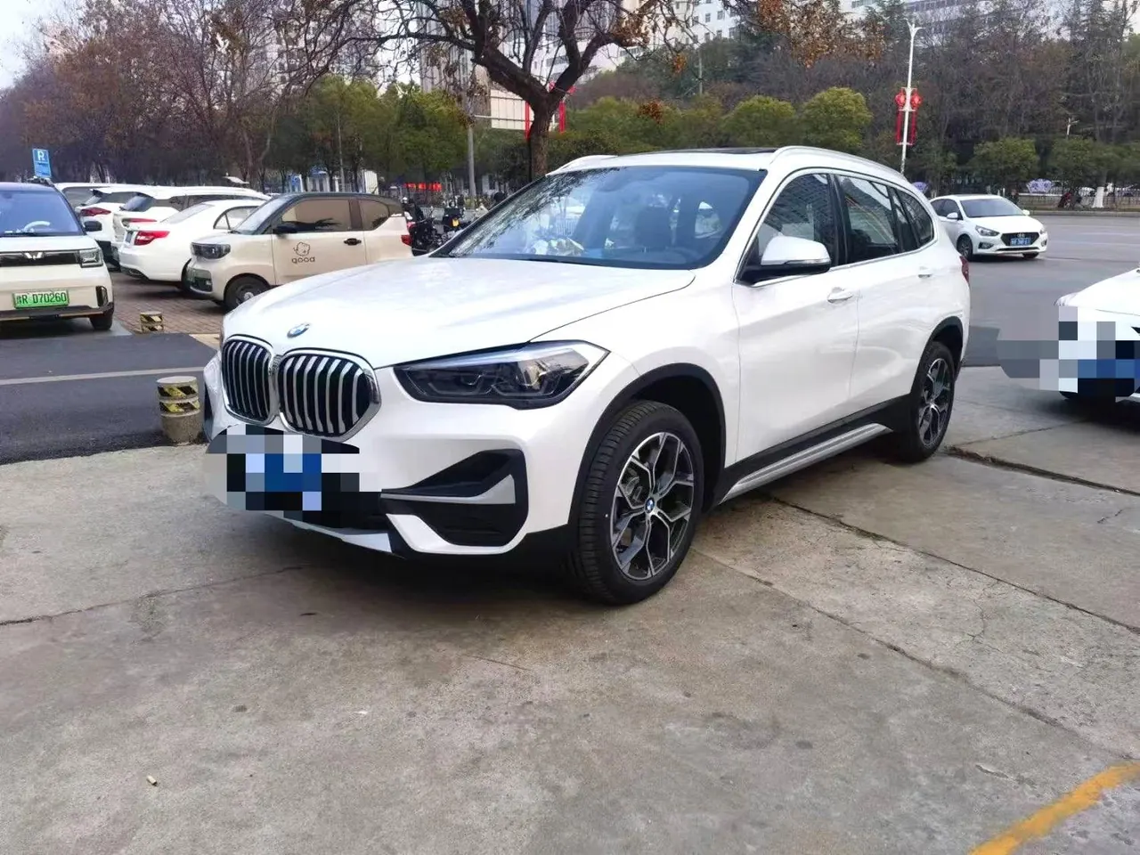 BMW 2022 X1 sDrive20Li 1.5T fashion automatic gear - View 1