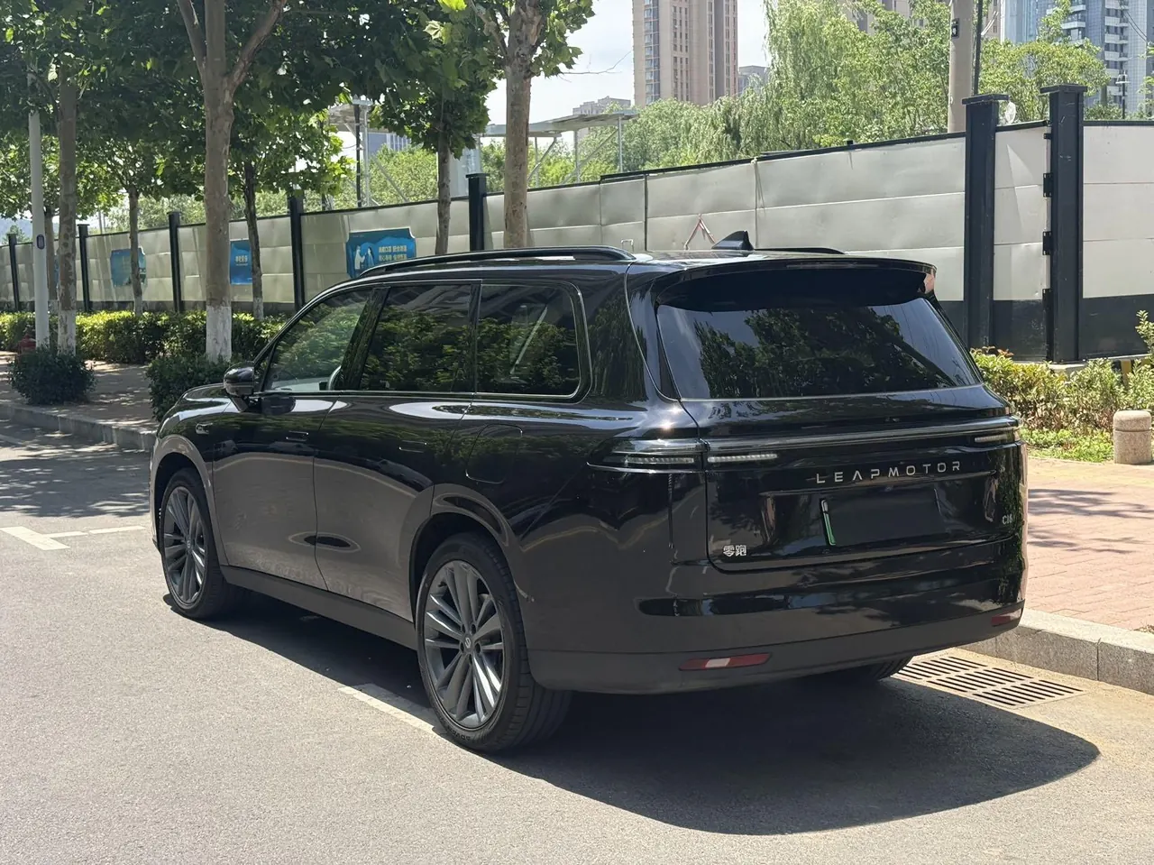 Leapmotor 2026 C 16 280 Laser Radar Zhizun Edition 6-seat Automatic Gear 4