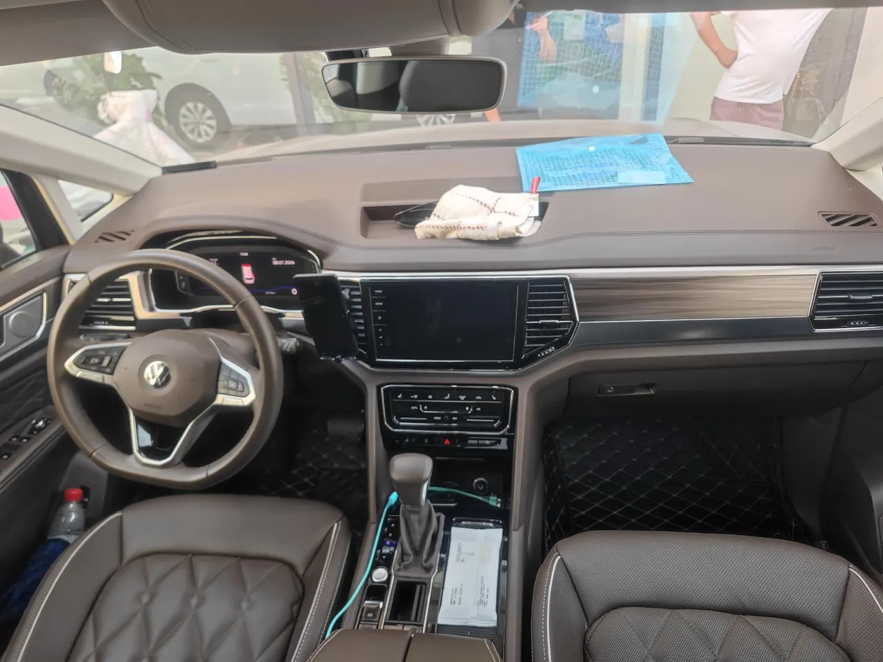 Volkswagen 2020 Wei (Viloran) 2.0TSI 380TSI Premium Edition Automatic Gear 3