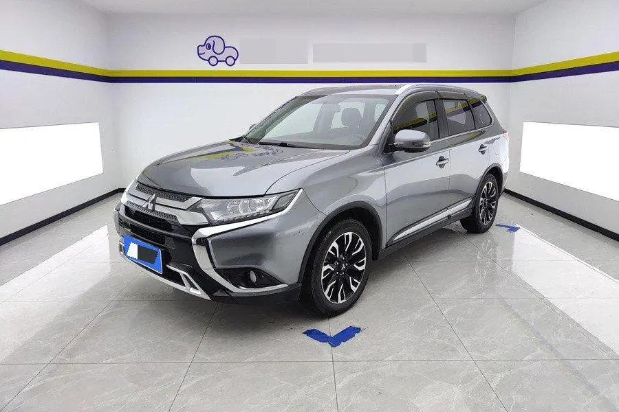 Открыть галерею: Mitsubishi 2020 Outlander 2.0 Stepless Two-Drive Enjoy Edition 7-seat Automatic Gear