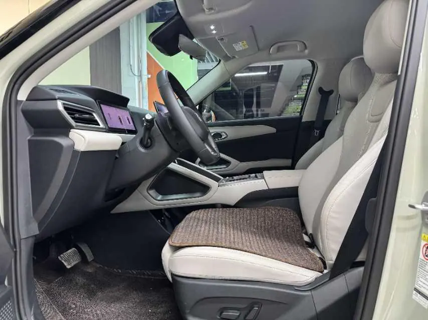 BYD 2025 Yuan UP Smart Driving 401KM Leading Automatic Gear 4