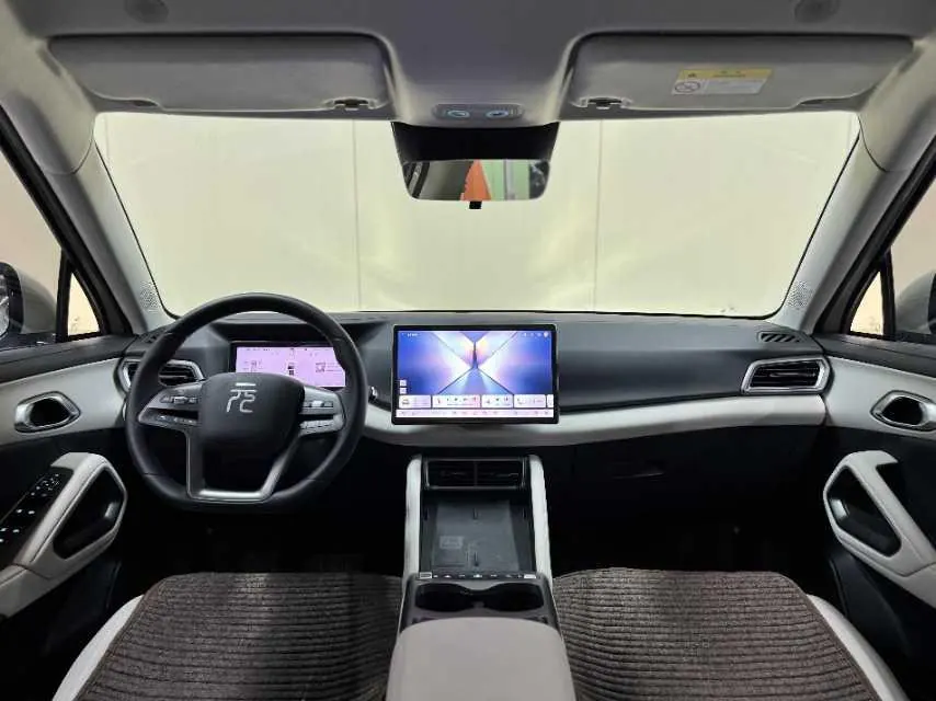 BYD 2025 Yuan UP Smart Driving 401KM Leading Automatic Gear 7