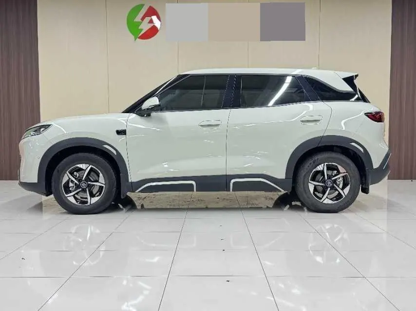 BYD 2025 Yuan UP Smart Driving 401KM Leading Automatic Gear 8