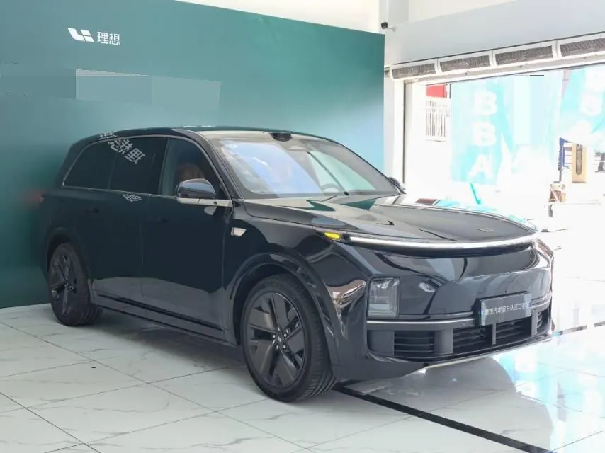 Li 2025 L9 Ultra Smart Refresh Edition Automatic Transmission 3