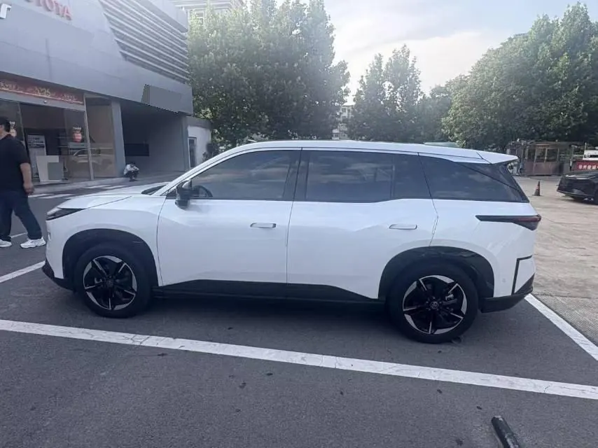 Toyota 2025 Platinum Intelligence 3X 520 Pro Advanced Intelligence Driving Edition Automatic Gear 6