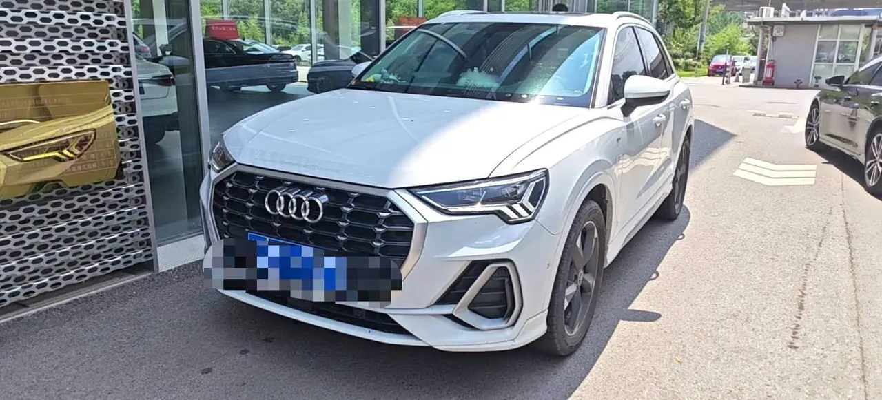 Audi 2022 Q3 1.4TFSI 35TFSI Fashion Dynamic Automatic - View 1