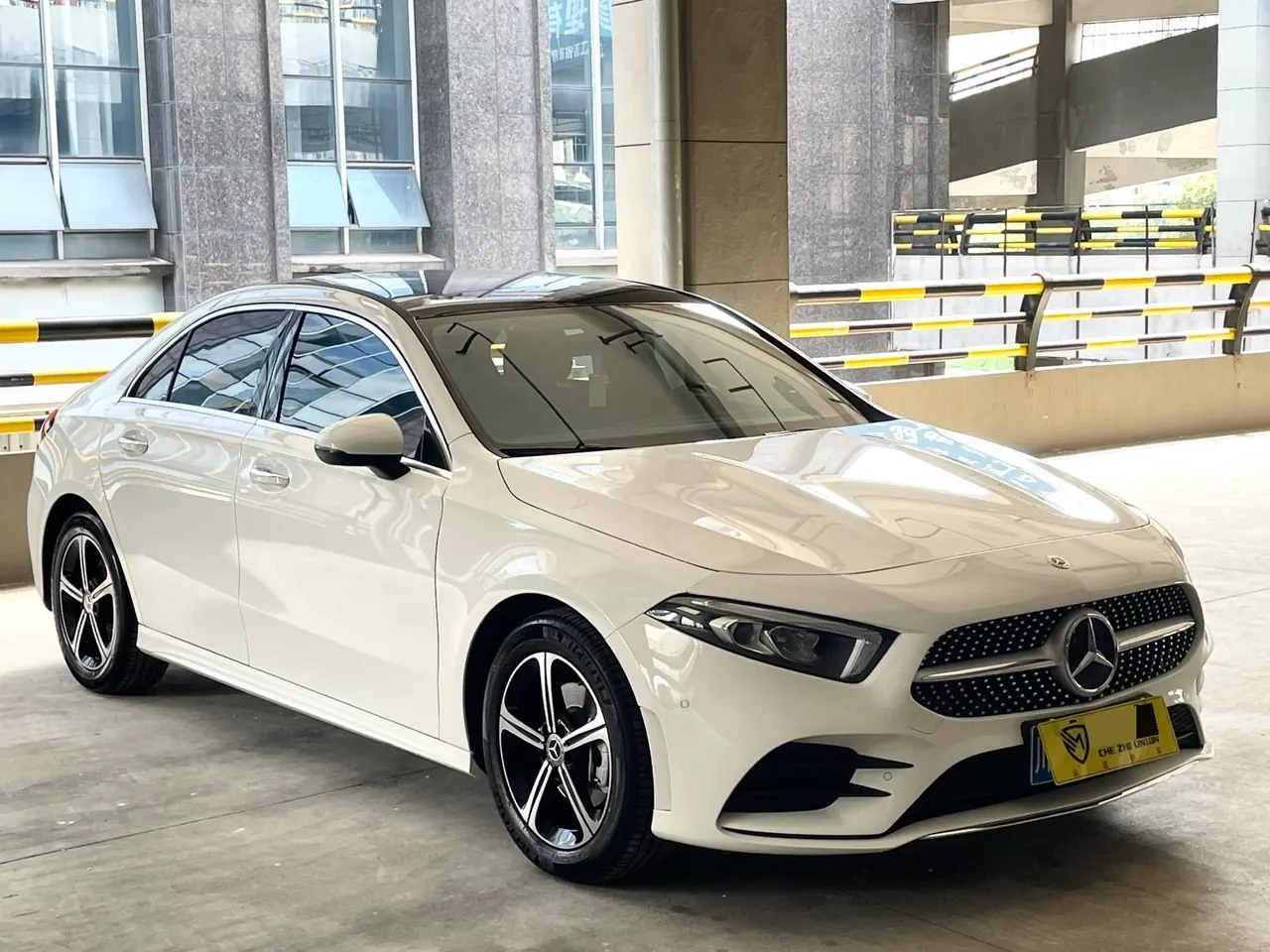 Mercedes Benz Class A 2022 A 200 L 1.3T Fashion Automatic Gear 3