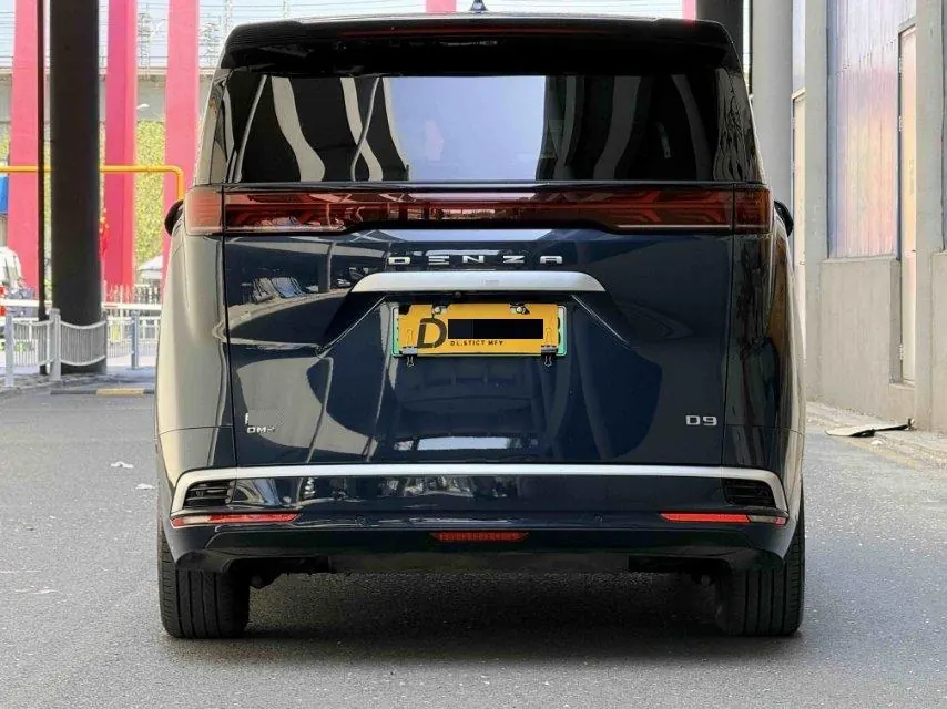 Denza 2022 Denza D9 DM-i 1.5T stepless 970 four-wheel drive flagship automatic gear 10