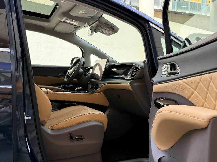 Denza 2022 Denza D9 DM-i 1.5T stepless 970 four-wheel drive flagship automatic gear 12