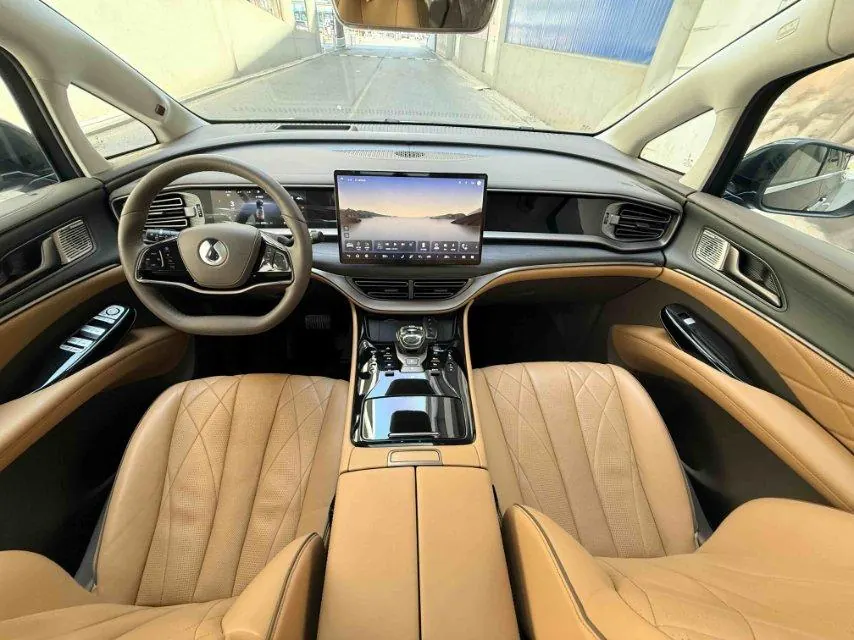 Denza 2022 Denza D9 DM-i 1.5T stepless 970 four-wheel drive flagship automatic gear 5