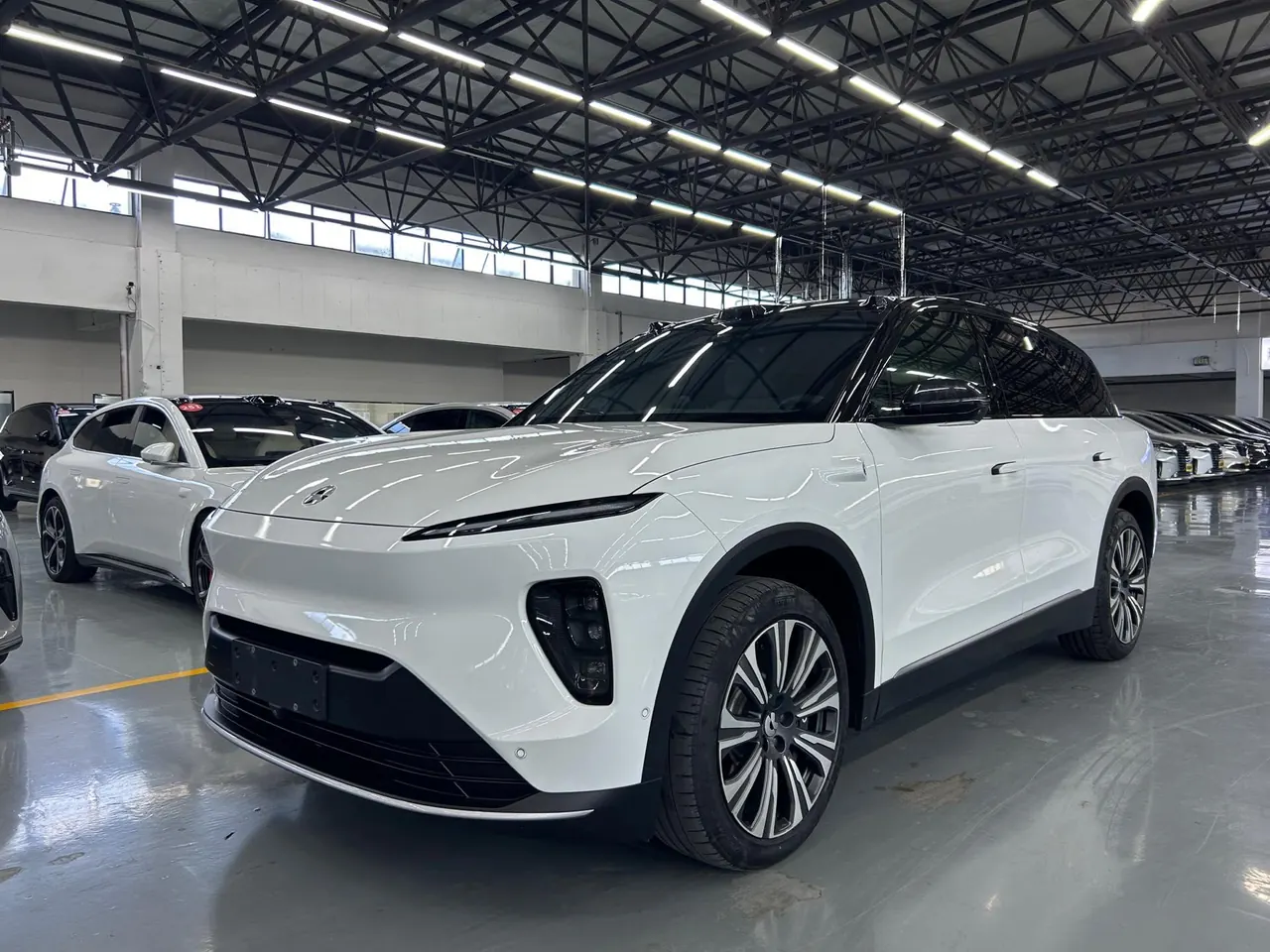 NIO 2023 ES8 75kWh Executive Edition Automatic Gear - View 1