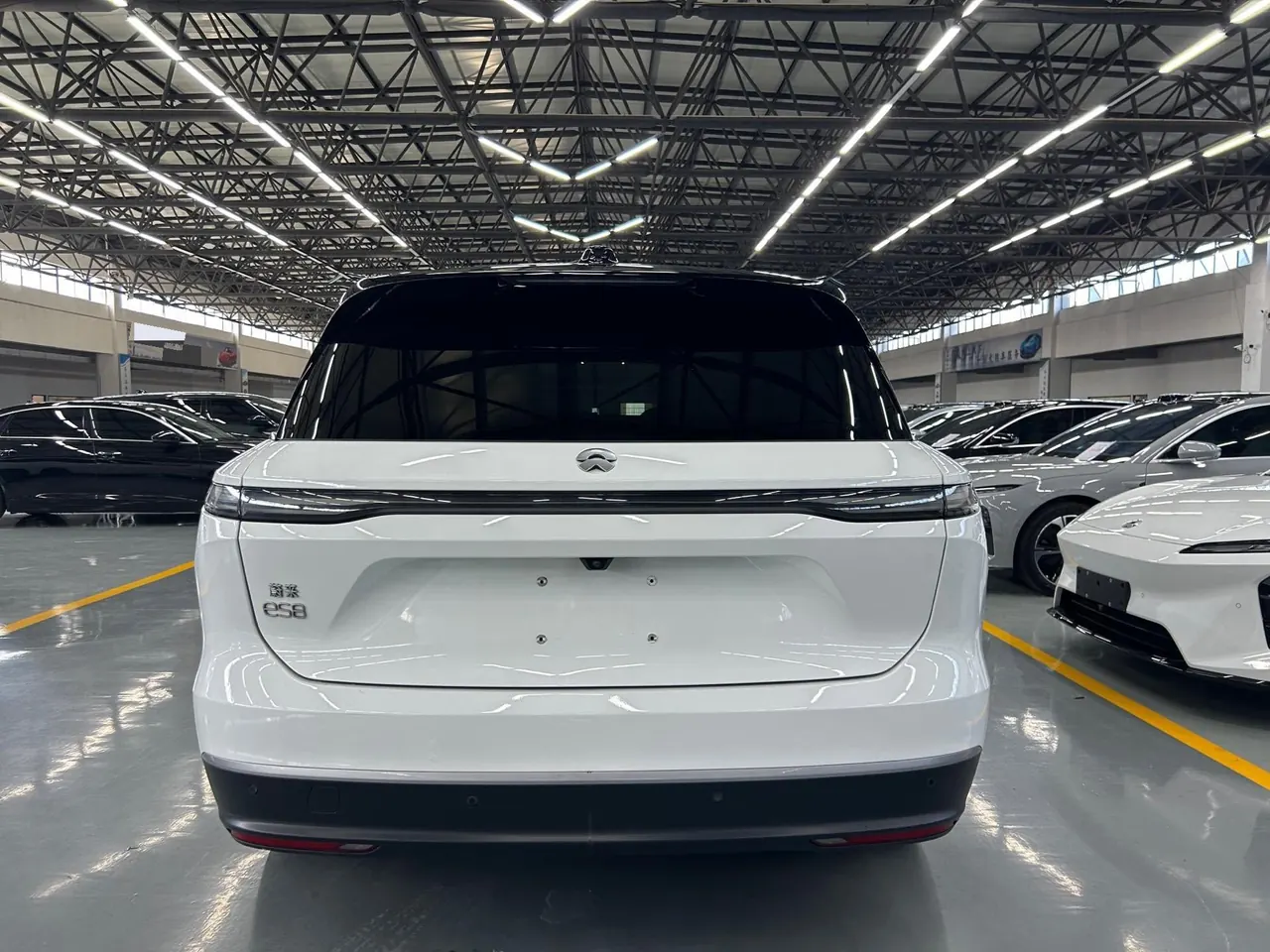 NIO 2023 ES8 75kWh Executive Edition Automatic Gear 12