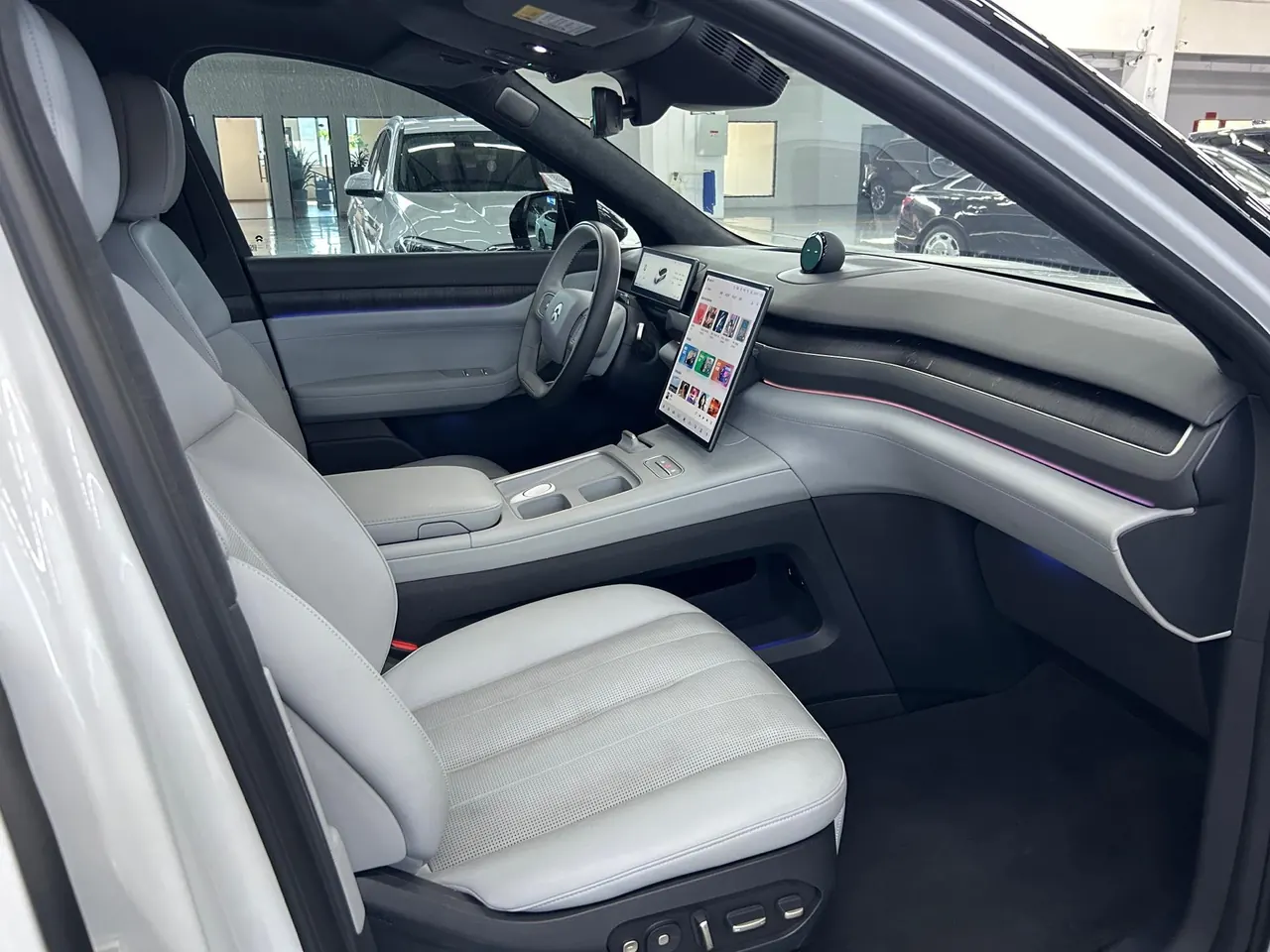 NIO 2023 ES8 75kWh Executive Edition Automatic Gear 8