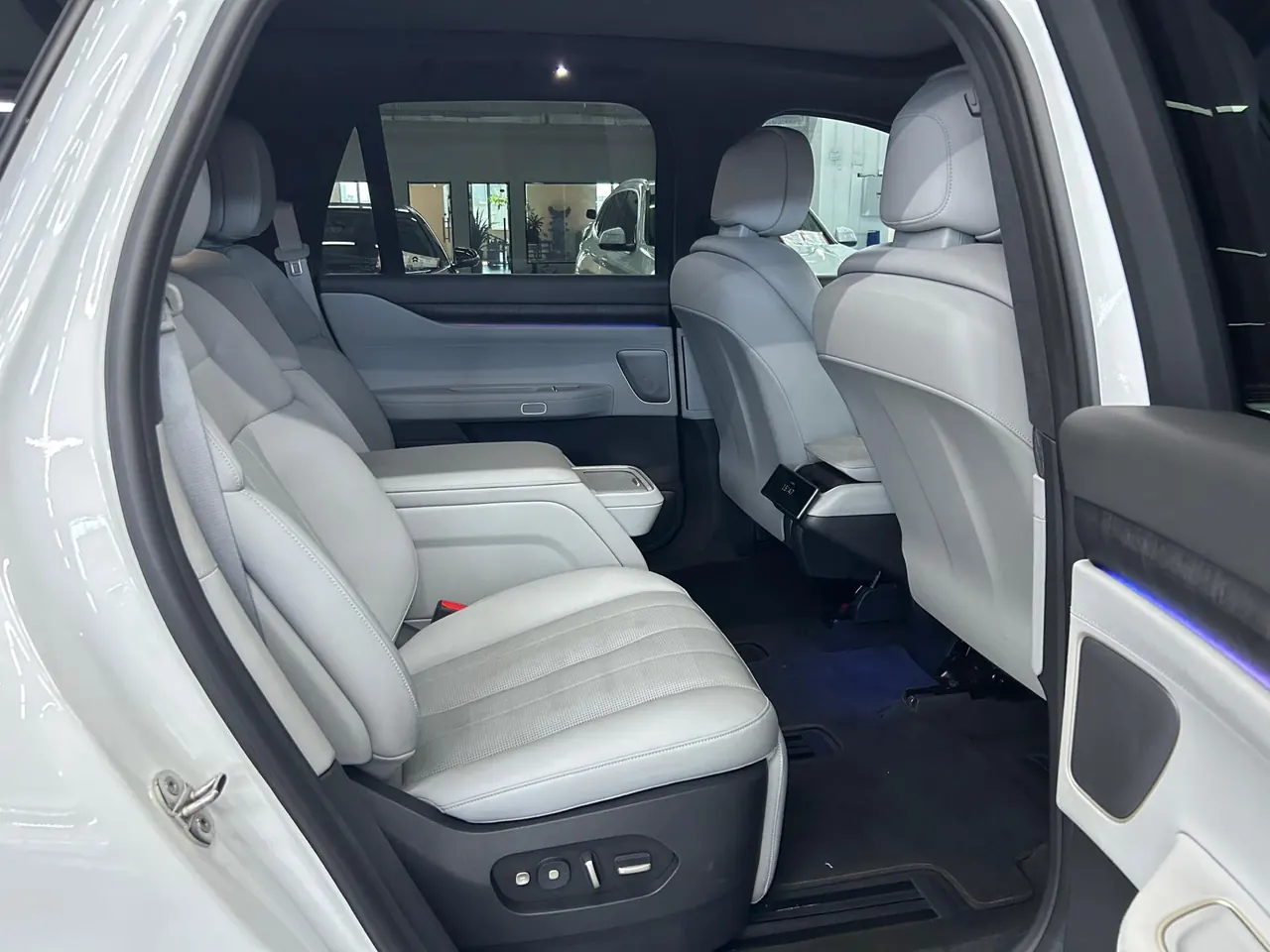 NIO 2023 ES8 75kWh Executive Edition Automatic Gear 9