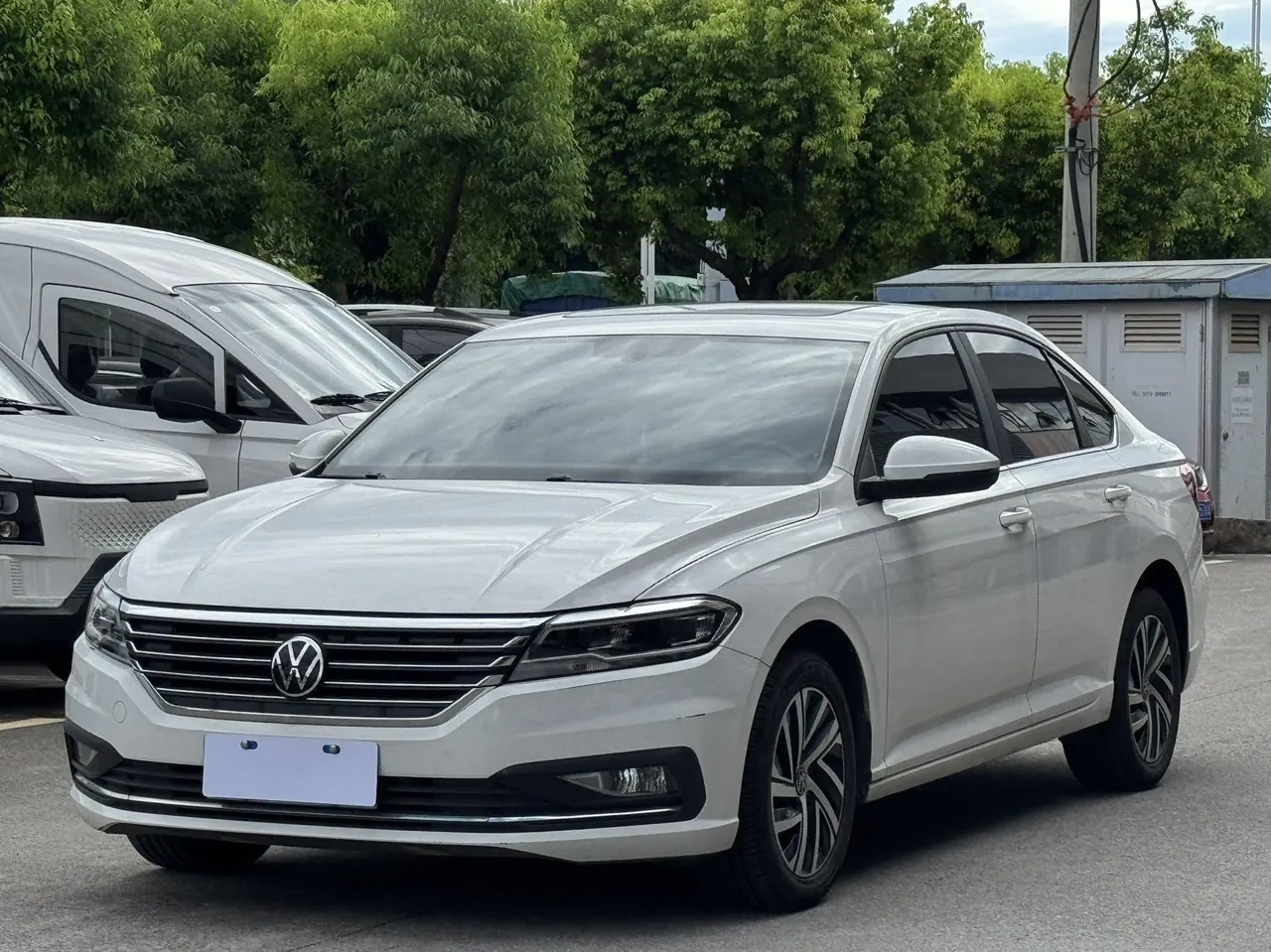 Volkswagen 2022 Lavida 1.5 Comfort Edition Automatic Gear - View 1
