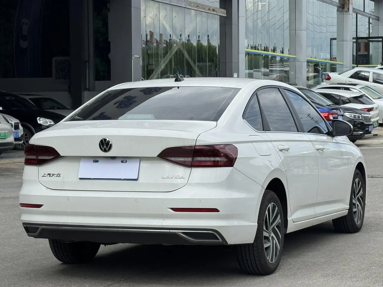 Volkswagen 2022 Lavida 1.5 Comfort Edition Automatic Gear 9