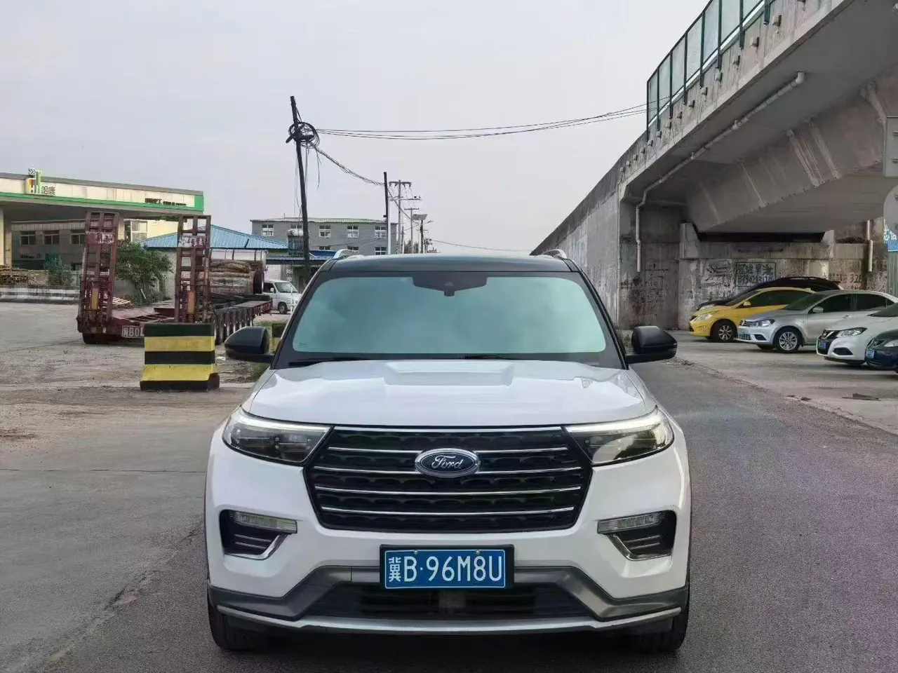 Ford 2020 Explorer 2.3T EcoBoost 285 Four-wheel Drive Titanium Edition 6-seat Automatic Gear 2