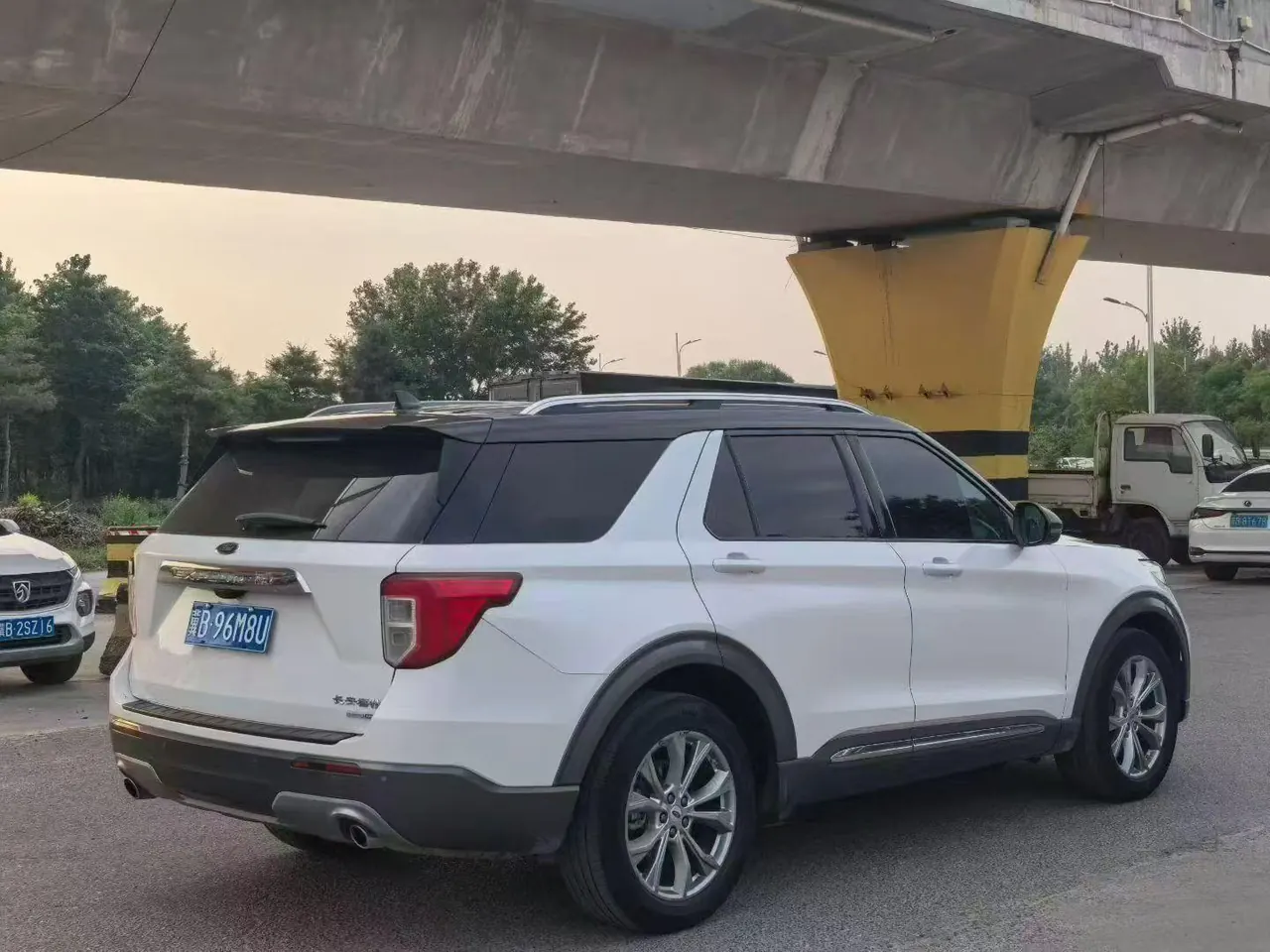 Ford 2020 Explorer 2.3T EcoBoost 285 Four-wheel Drive Titanium Edition 6-seat Automatic Gear 4