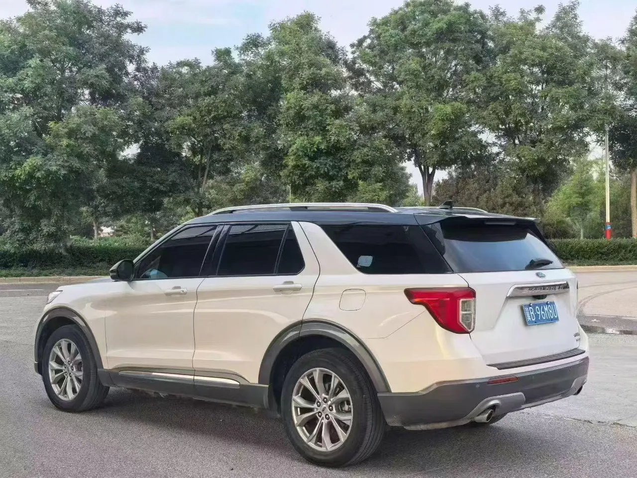 Ford 2020 Explorer 2.3T EcoBoost 285 Four-wheel Drive Titanium Edition 6-seat Automatic Gear 6