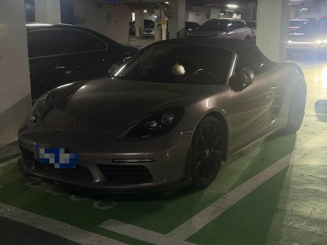 Open image lightbox: Porsche 718 (Imported) 2020 718 Boxer 2.0T Automatic