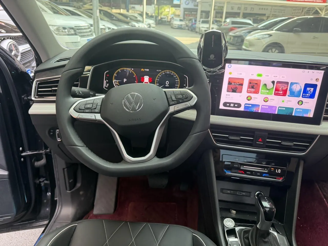 Volkswagen 2025 Tiguan L 1.5TSI 300TSI outstanding two-wheel drive Longteng version automatic gear 12