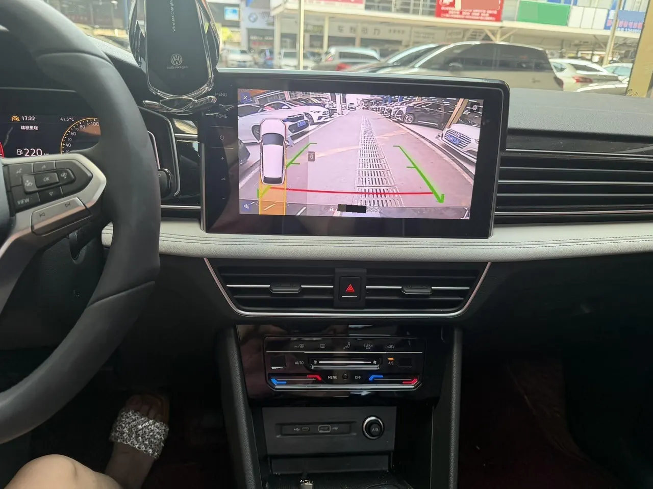 Volkswagen 2025 Tiguan L 1.5TSI 300TSI outstanding two-wheel drive Longteng version automatic gear 7