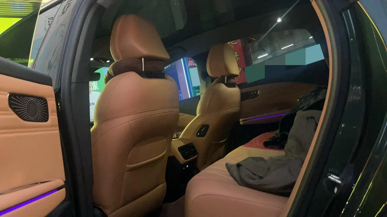 Geely Galaxy 2025 Xingyao 8 EM-i 1.5 130km Premium Edition Automatic Gear 4