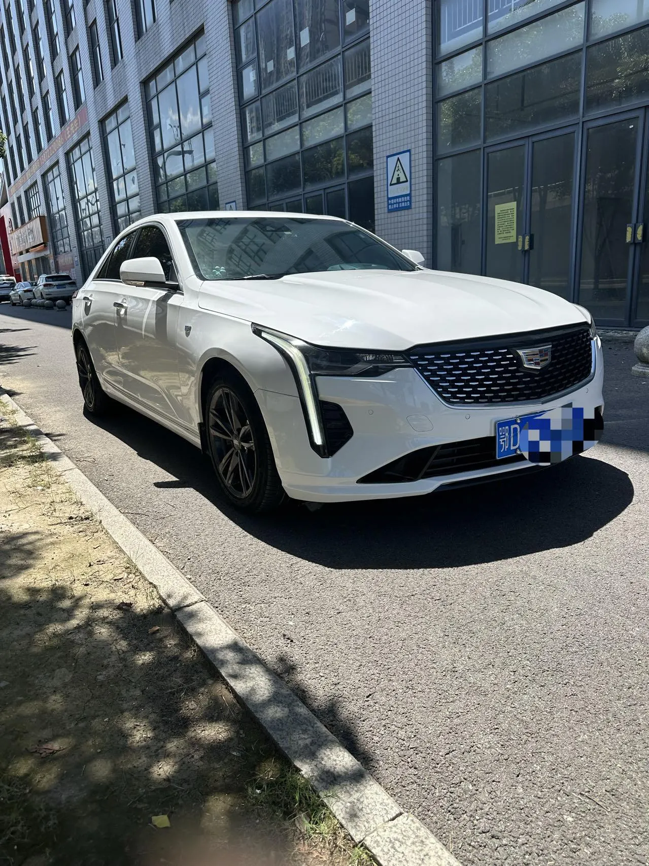 Cadillac 2022 CT4 2.0T 28T luxury automatic gear 2