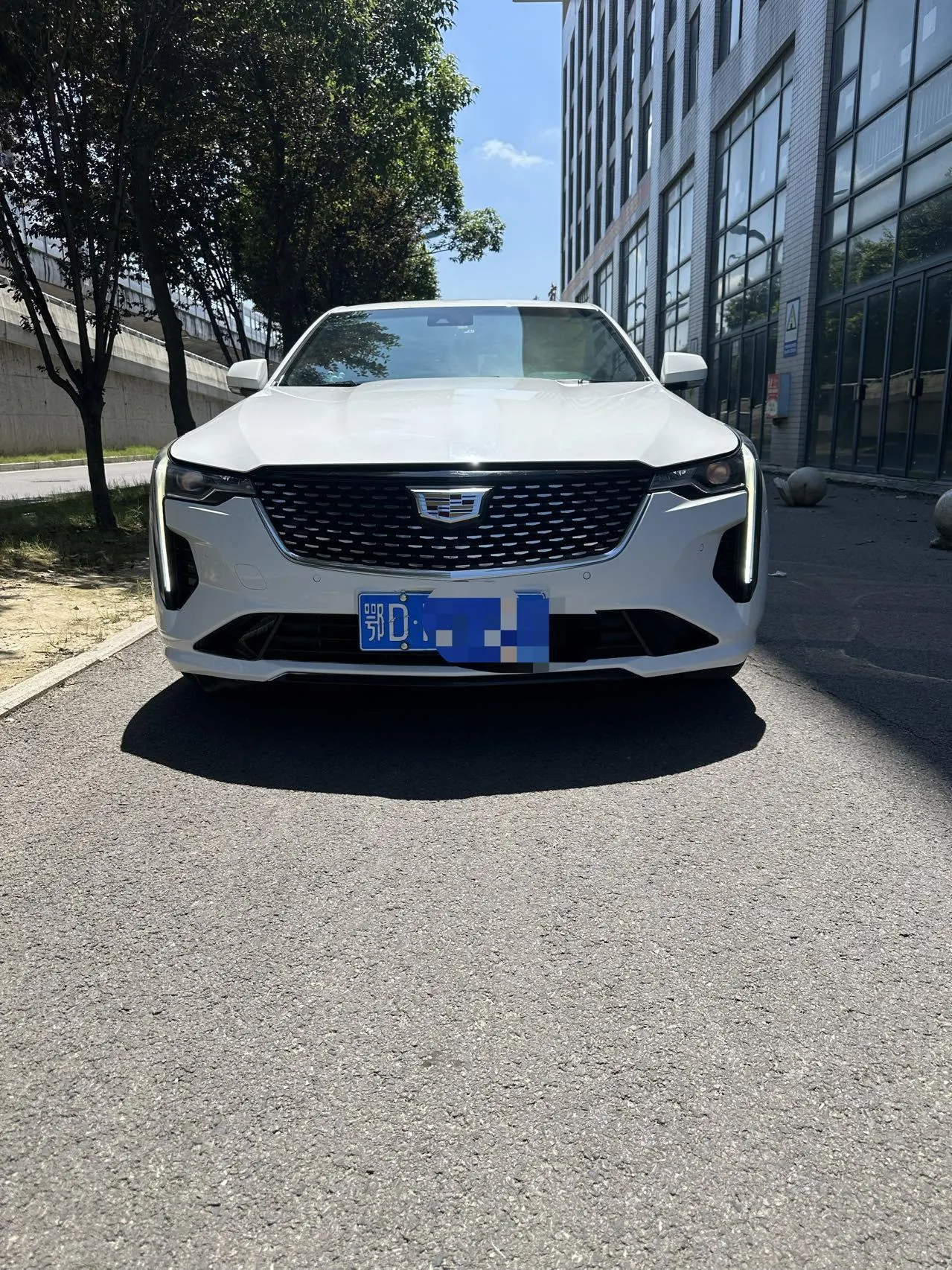 Cadillac 2022 CT4 2.0T 28T luxury automatic gear 3