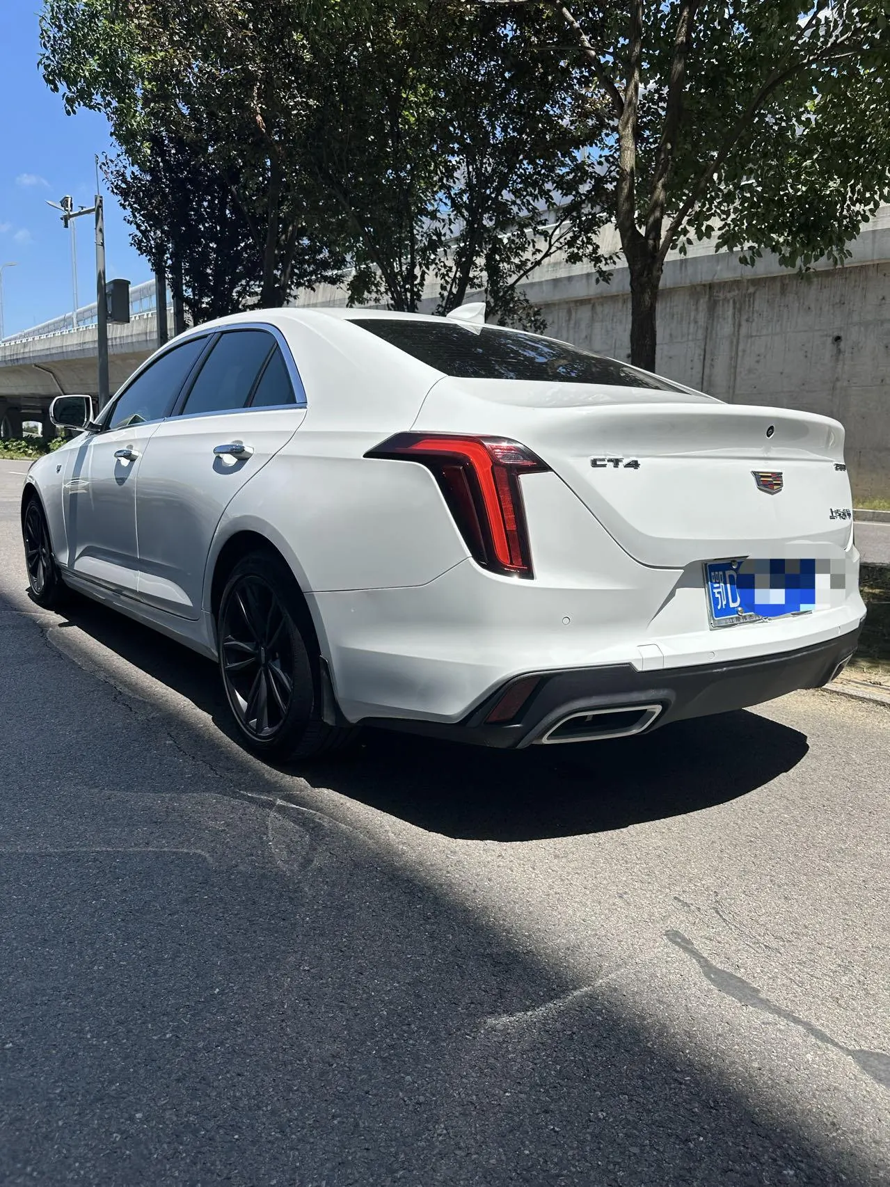 Cadillac 2022 CT4 2.0T 28T luxury automatic gear 6