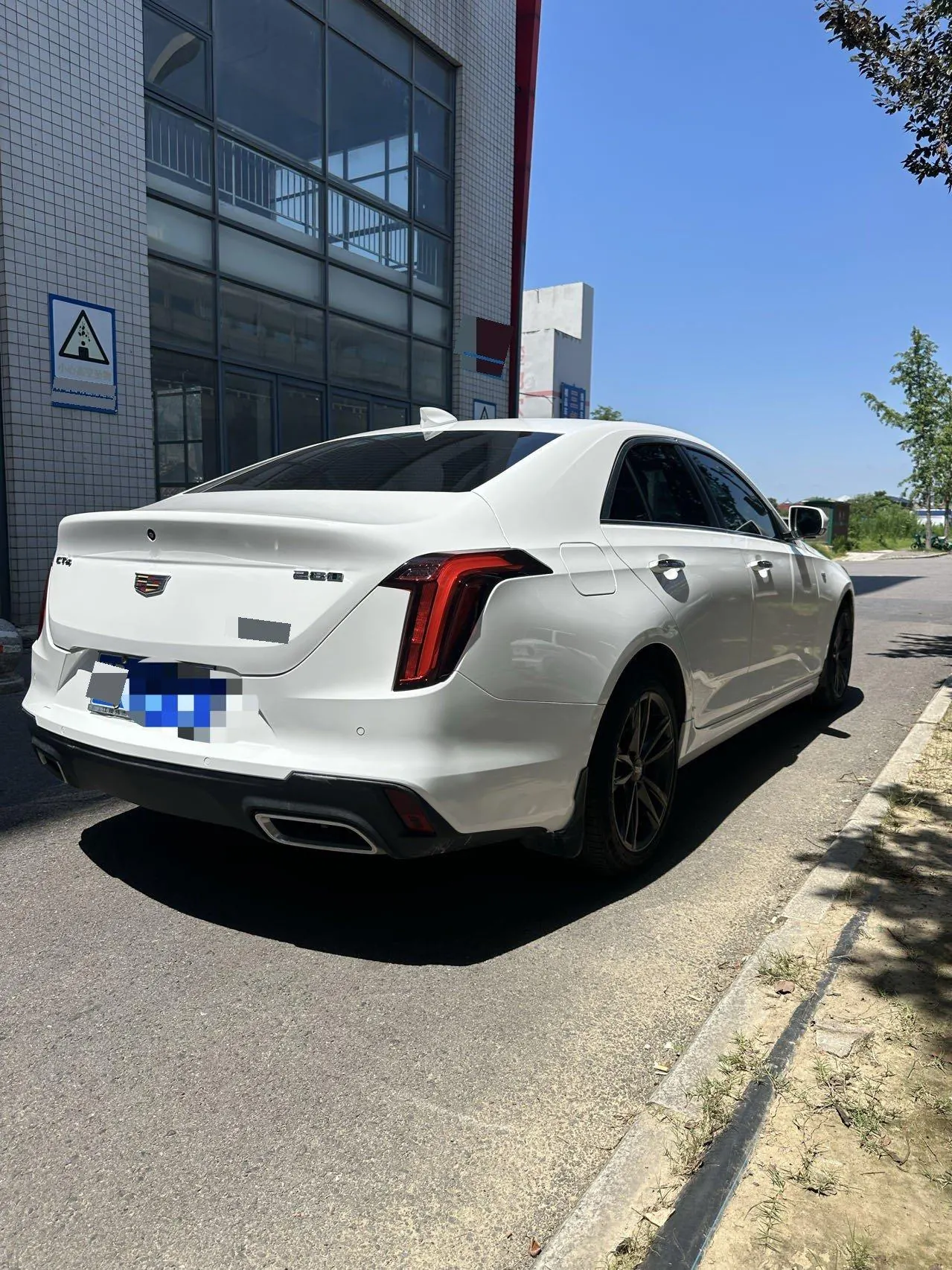 Cadillac 2022 CT4 2.0T 28T luxury automatic gear 8