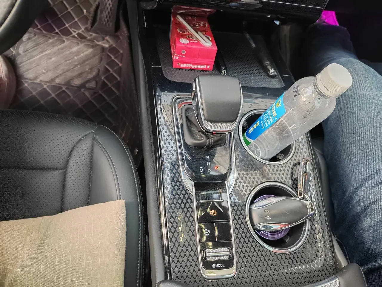 HongQi 2023 HS3 1.5T Two-Drive Good Edition Automatic Gear 5