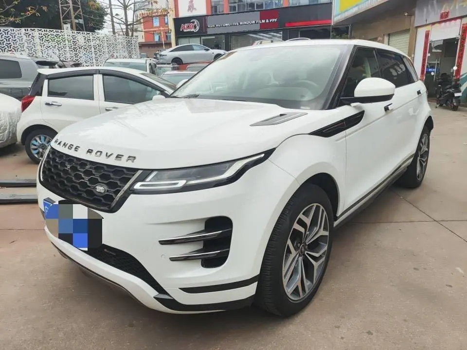 Открыть галерею: Land Rover 2023 Range Rover Aurora L 48V 2.0T 249PS Deluxe Automatic Gear