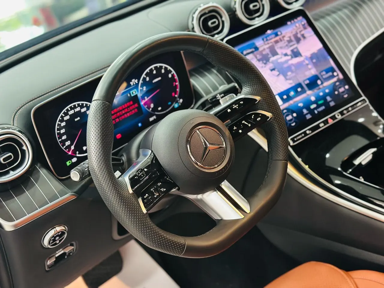 Mercedes Benz 2023 GLC 260 L 4MATIC 48V 2.0T Luxury 5-seat Automatic Gear 14